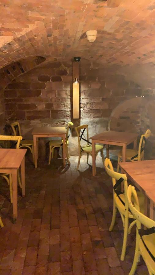 The Silk House 2* Leek